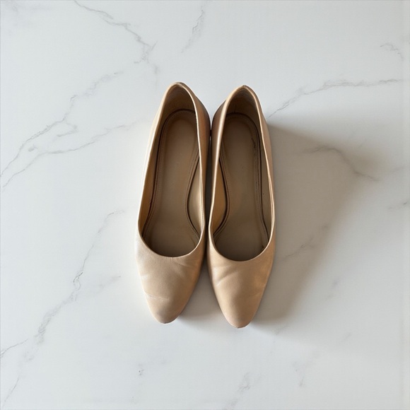 Salvatore Ferragamo Nude Leather Block Heel Pumps - Picture 7 of 12